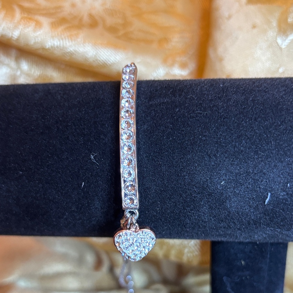 Vintage Silver Bracelet with‎ Sparkling Heart Charm